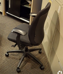 [#B13-11] Blk task chair/arms