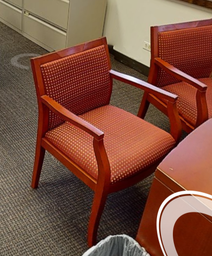 [#B9-13]  Checkered red guest chair wood