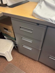 [#D19-45] small 3 drawer file cab.