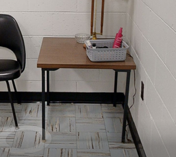 [#C11-25] Square end table
