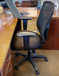 [#B13-7] Task chair w/arms