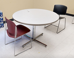 [#C4-12] Round meeting table
