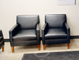 [#B12-5] Black lounge chair