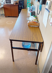 [#C4-12] Table with folded edge