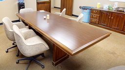 [#C5-28] Medium conference table