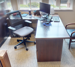 [#E6-2] L-shaped desk
