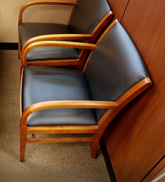 [#B9-3] Black guest chair
