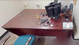 [#E2-4] Desk no peds