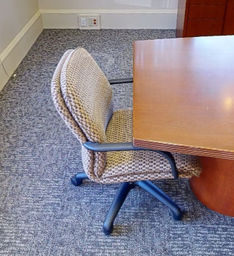 [#B13-11] Check task chair with arms