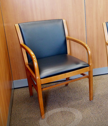 [#B9-3] Black guest chair