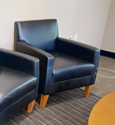 [#B12-5] Black lounge chair
