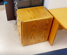 [#D17-17] 3D wood pedestal