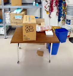[#C11-22] Mobile table