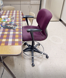 [#B13-6] Purple adjustable task chair w/arms
