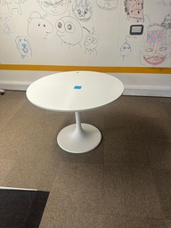 [#C3-39] Circular meeting desk