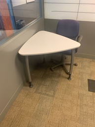[#C11-74] Triangle side table