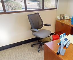 [#B13-2] Task chair, with arms