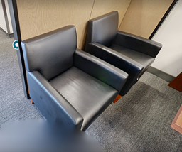 [#B12-8] Navy lounge chair