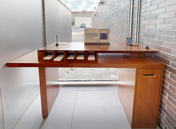 [#C4-15] Cheque Desk