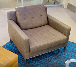 [#B12-9] Brown lounge chair