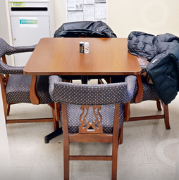 [#C4-9] Square meeting table