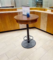 [#C4-11] Standing round lab table