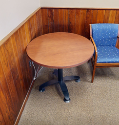 [#C4-17] Round meeting table