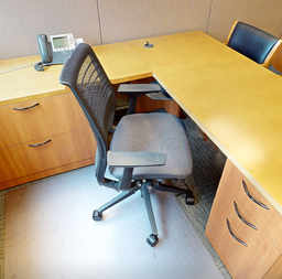[#B13-4] Task chair, with arms