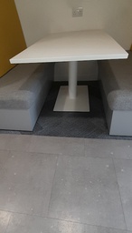 [#E3-13] White pedestal booth desk