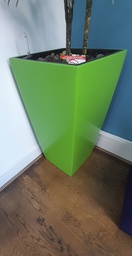 [#J5-46] Tall green square planter