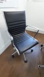 [#B5-51] Black faux leather meeting chair