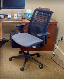 [#B13-5] Task chair, with arms