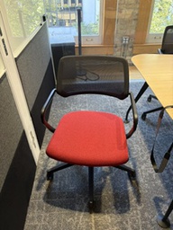 [#00-7] Black and red steel case task chairs 