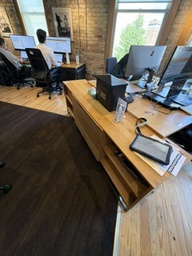 [#00-12] Wood credenza attached to worksurfaces