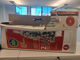[#L1-46] 4 foot Christmas tree w/box