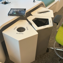 [#G4-59] garbage cans. Sets of 3