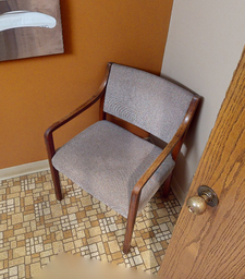 [#B9-7] Tan guest chair