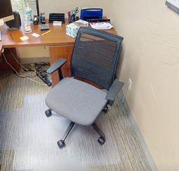 [#B13-4] Task chair, with arms