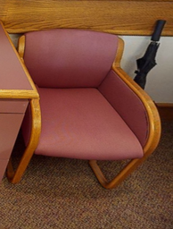 [#B9-7] Mauve guest chair wood