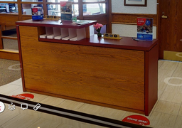 [#C4-28] Cheque desk