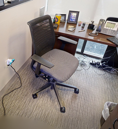 [#B13-2] Task chair, with arms