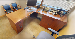 [#E6-2] L-shaped desk