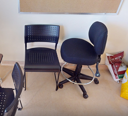 [#B4-8] Cafe chair