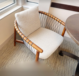[#B12-5] Wht lounge chair