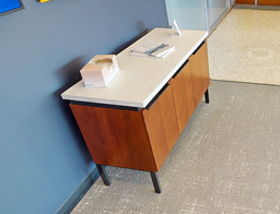[#D5-18] Credenza