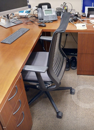 [#B13-5] Task chair, with arms