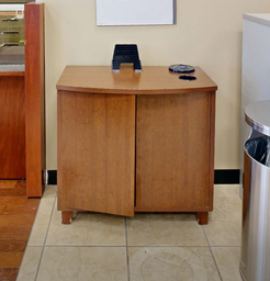 [#D20-10] 2-Door coffee cabinet