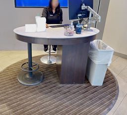 [#E3-2] Front desk