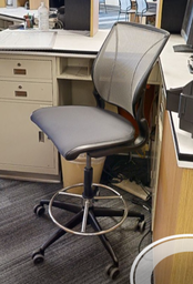 [#B12-7] Teller task chair no arms