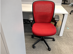 [#B13-2] Lamex Office Chair
Red mesh backrest
Black fabric seatrest
Adjustable arms
5-star base on castors
